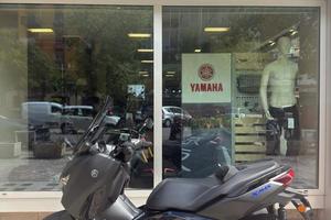 Yamaha X-Max 300