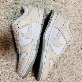 Nike color beige