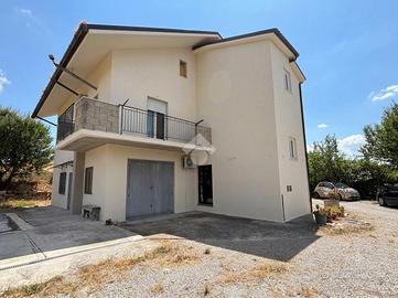 PORZIONE DI BIFAMILIARE A POTENZA