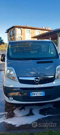 opel vivaro 2.0.    120cv
