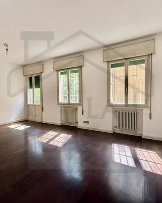 AMPIO APPARTAMENTO QUADRILOCALE A CITTÀ GIARDINO