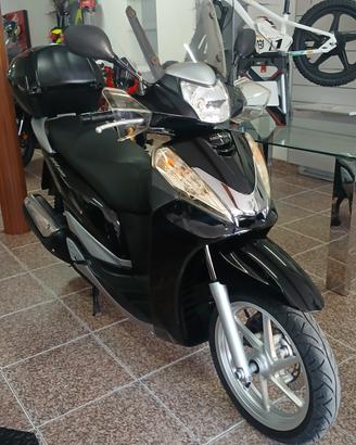 Honda SH 300 i