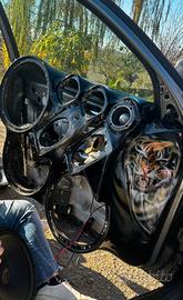 tasche con casse e Twitter 