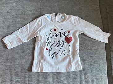 Set di 32 articoli tra body, leggings, vestiti