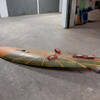 Tavola da windsurf vintage in vetroresina, realizz