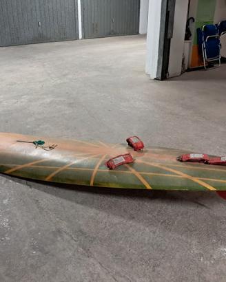 Tavola da windsurf vintage in vetroresina, realizz