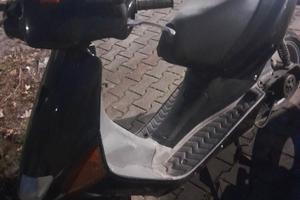 Aprilia sr 50cc del 95 a  1000e funzionante