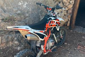 Pit bike