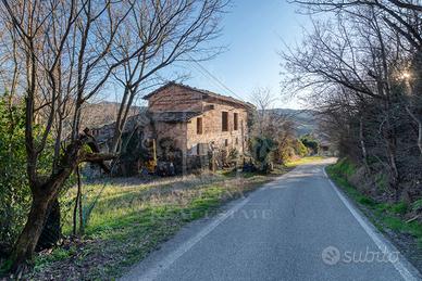 Rustico panoramico da ristrutturare - monte san pi