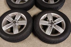 4 Gomme DUNLOP 185/65 R15 con cerchi in Lega