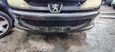 PEUGEOT 206 CABRIO 2005 PARAURTI ANTERIORE