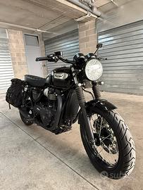 Triumph Bonneville T100 Black Special
