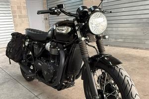 Triumph Bonneville T100 Black Special