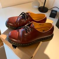 Dr. Martens Cherry Red scarpe originali in pelle