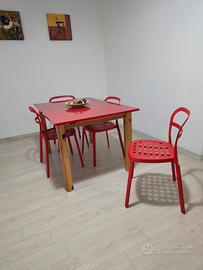 Tavolo e sedie
