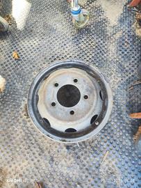 Cerchi Nissan Cabstar