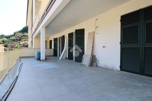 3 LOCALI A CHIAVARI