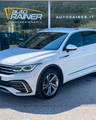 Volkswagen Tiguan R-LINE 2.0 TDI 150 CV SCR DSG 4M