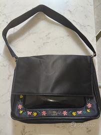 borsa tracolla Titolo by Basile ricamata nera 