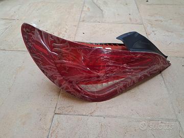 Faro Mercedes CLA220