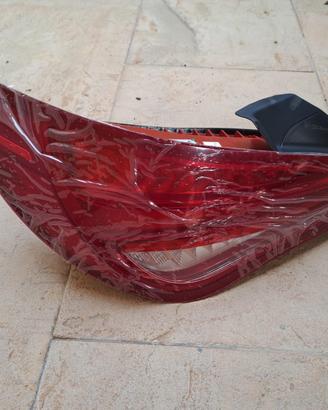 Faro Mercedes CLA220