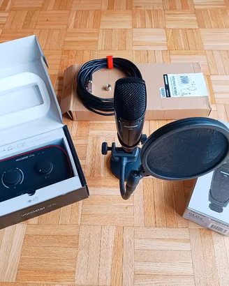 Focusrite Vocaster One + Samson CL8a + accessori