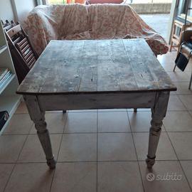 tavolo in legno da restaurare 