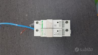 SCHNEIDER STI 10.3 x 38 1 Pole Fusibile-SEZIONATOR