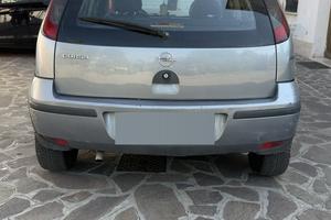 Opel Corsa 1.2 16V 5 porte Club - Pochissimi km