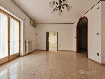 4 LOCALI A MANFREDONIA