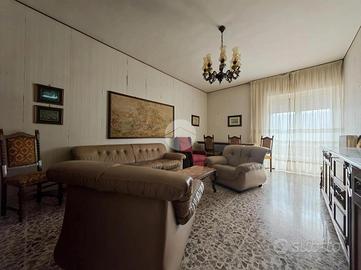 6 LOCALI A MANFREDONIA