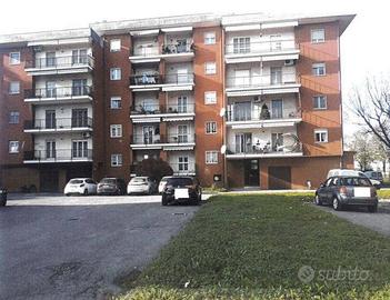 Immobile in asta di 103 m² con 3 locali e box auto