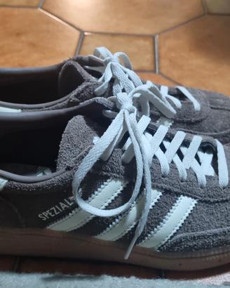 adidas spezial