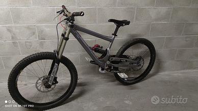 Commencal Supreme DH