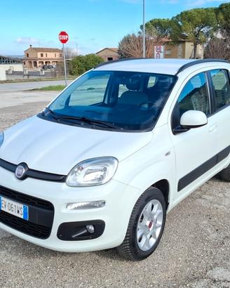 Fiat Panda 0.9 TwinAir Turbo Natural Power Lounge