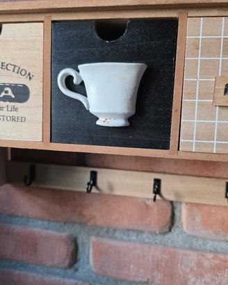 organizzeremo da parete in legno  stile rustico 