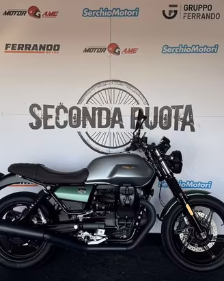 Moto Guzzi V7 Stone Centenario