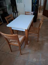 Tavolo cucina + 4 sedie