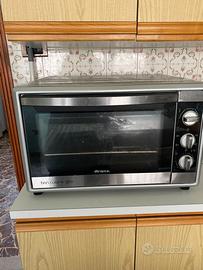 Forno ventilato con girarrosto Ariete