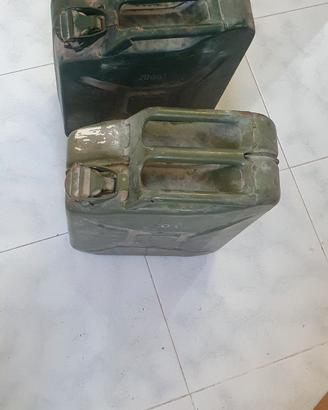 Coppia di taniche in metallo originali da 20 litri