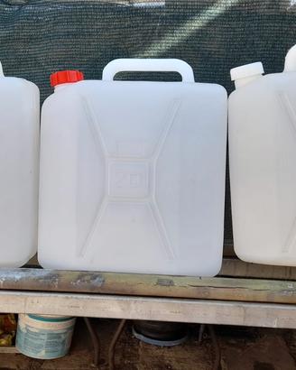 contenitori vari in plastica 