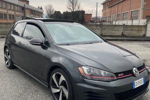 VOLKSWAGEN Golf 7ª serie