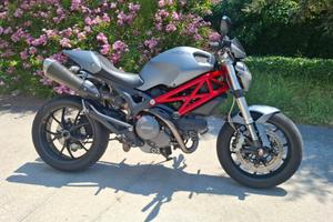 Monster 796