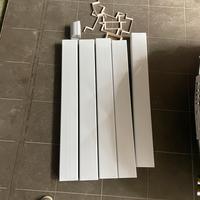 Tubi di areazione con staffe e curva ad L