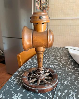 Lampada da tavolo antica