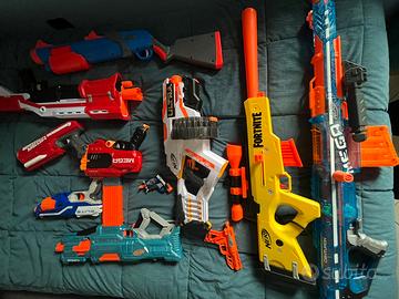 11 nerf di vario tipo + 150 colpi vario tipo