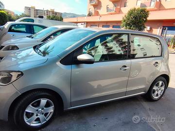 VW UP 5 PORTE ANNO 2016 prezzo ribassato