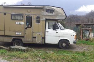 Camper mansardato