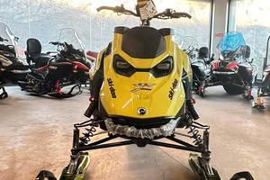 Motoslitta skidoo freeride
