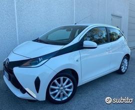 Toyota aygo 5 p 1.0 connect automatica